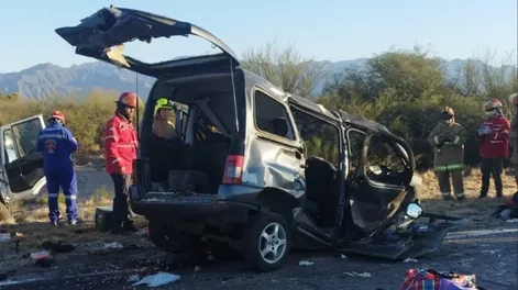 Choque frontal en la Ruta 38: murieron tres adultos y dos nenas están en estado crítico