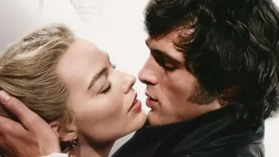 Vuelve Cumbres Borrascosas: una apuesta por el erotismo y la provocación