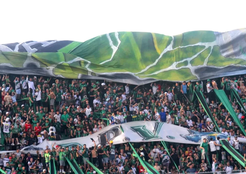 RESPALDO. San Martín tendrá a toda su gente apoyandolo en el desafío de meterse en la final del Reducido.