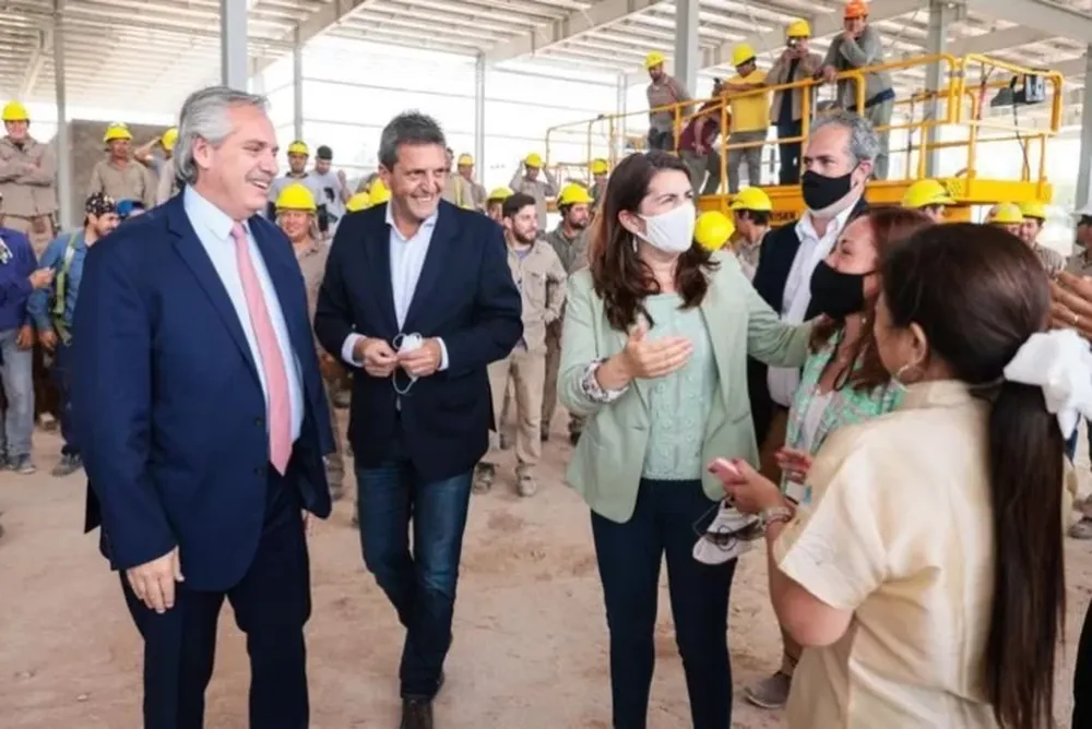 “No queremos volver atrás al tiempo donde los dólares se fugaban y nuestros bolsillos se vaciaban”