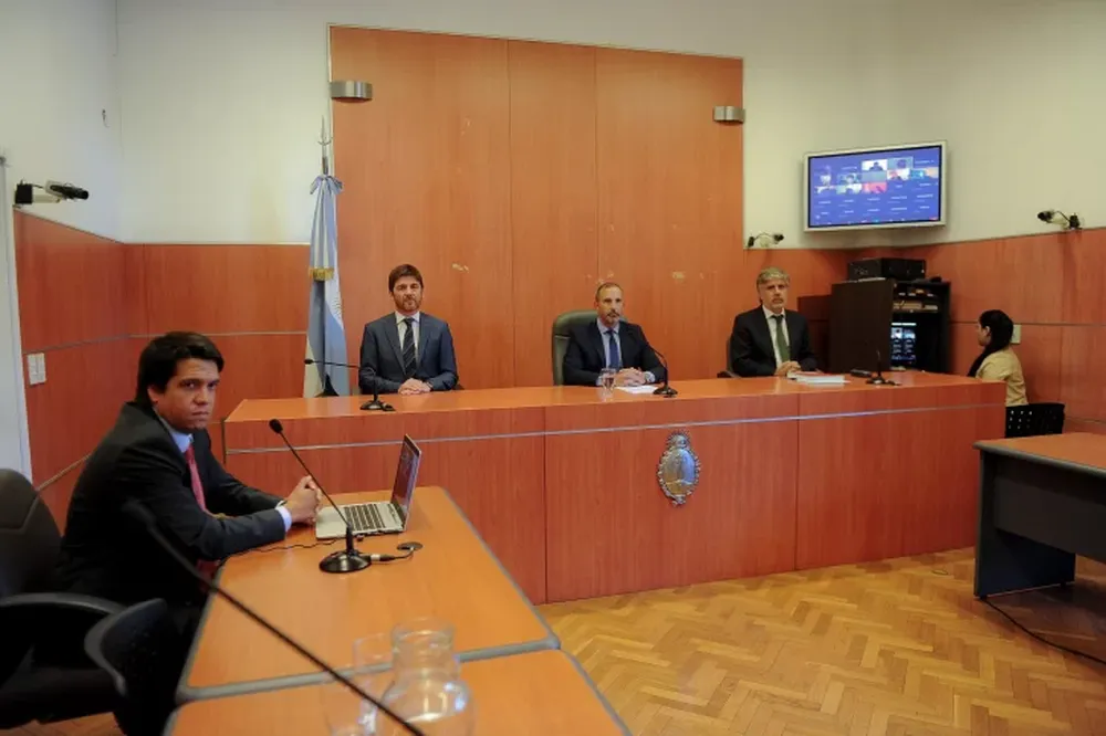 Sentencian a 6 años de prisión a Cristina aunque seguirá libre