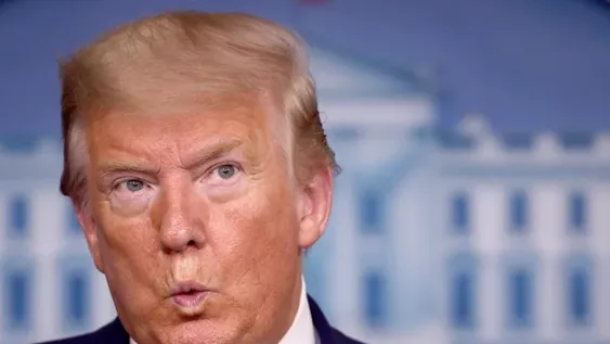 Trump degolló a la CNN y la NBC en su spot de campaña