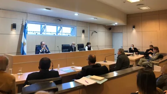 Nasisi fue condenado a tres años de prisión condicional y recibió inhabilitación por 5 años