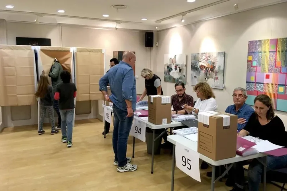 Habilitaron el voto por correo para residentes en el exterior