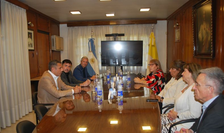 La UCCuyo firmó un acuerdon con la Fundación COE para reforzar la eduación médica con nuevas teconologías.