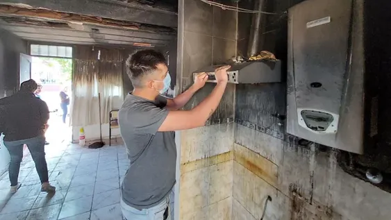 Nene de 4 años jugaba con un encendedor, prendió un colchón y quemó toda la casa