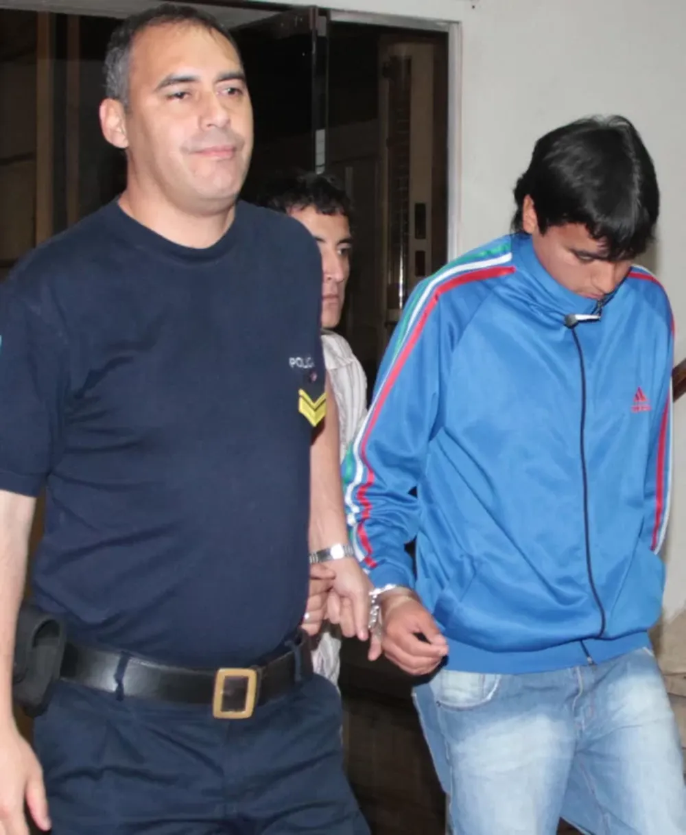 Acusado de violar, quedó libre y volvió a caer por asaltar y gatillar a su familia