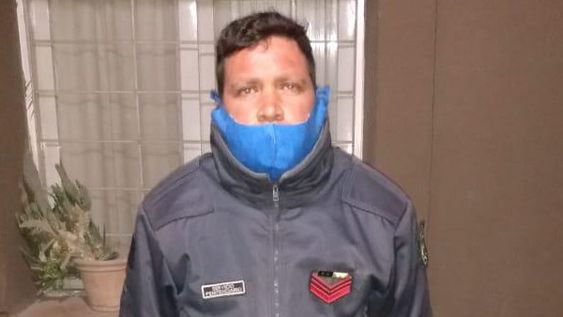 Detienen a un penitenciario que discutió con su pareja y la quemó con agua caliente