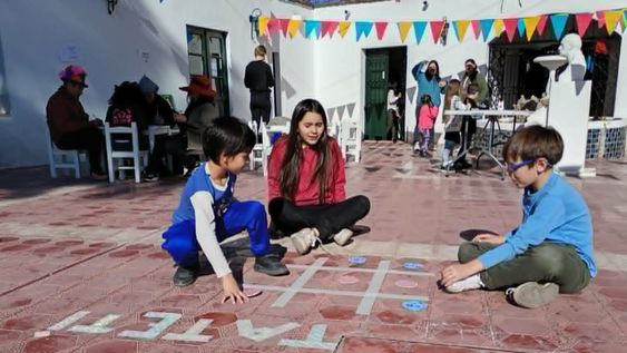 Las actividades en la Biblioteca Infantil Juan Pablo Echagüe incluyen juegos tradicionales, lecturas y experiencias para toda la familia.&nbsp;