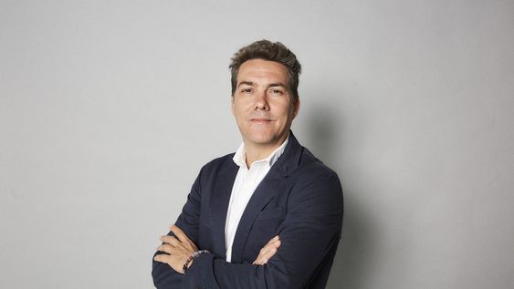 Gustavo Martínez es un economista español, reconocido como el Gurú del Oro, quien llegó a San Juan invitado por el proyecto Gualcamayo, donde realizó una visita.&nbsp;