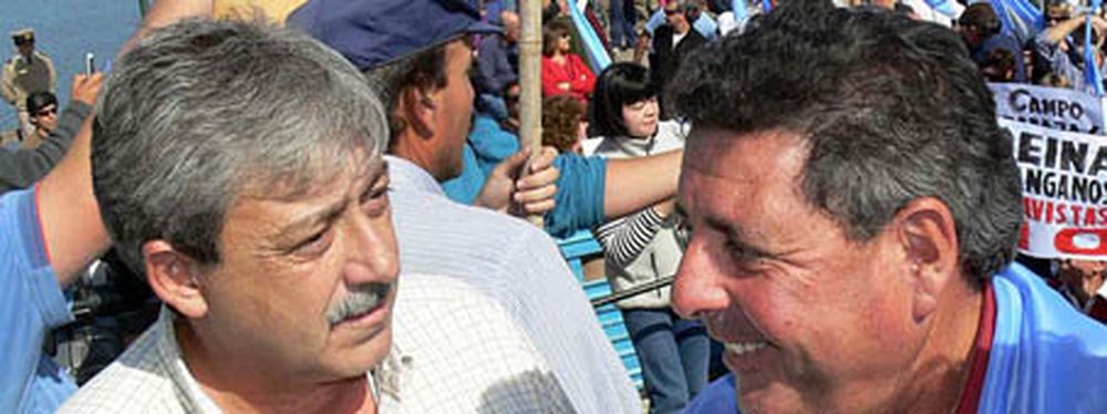 Buzzi repudió dichos de De Angeli
