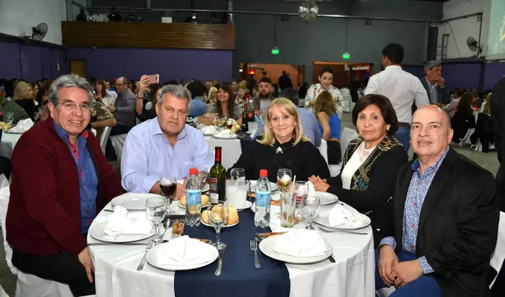 Los maestros celebraron su día con una gran cena