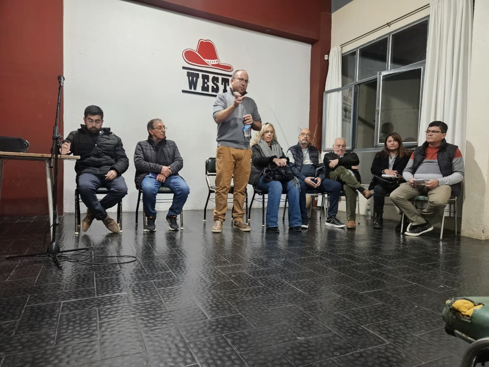 Rivadavia: Miodowsky encabezó un encuentro vecinal en la zona Centro del departamento