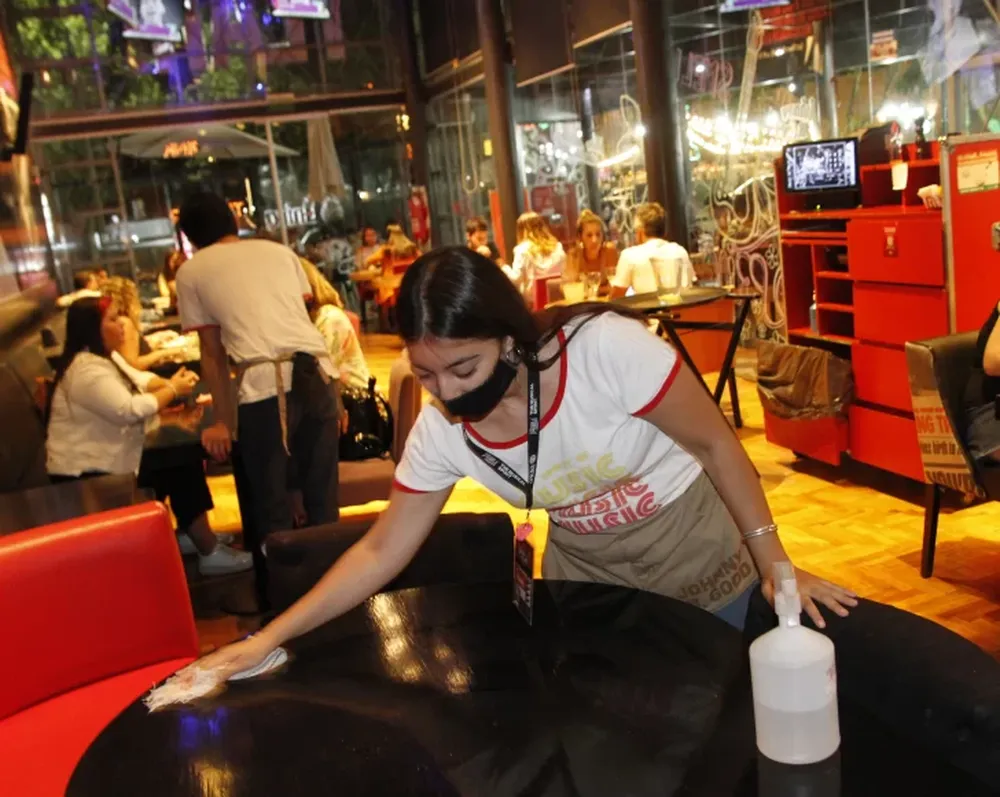 Flexibilizan horarios para los domingos y el receso de invierno comenzará el 5 de julio