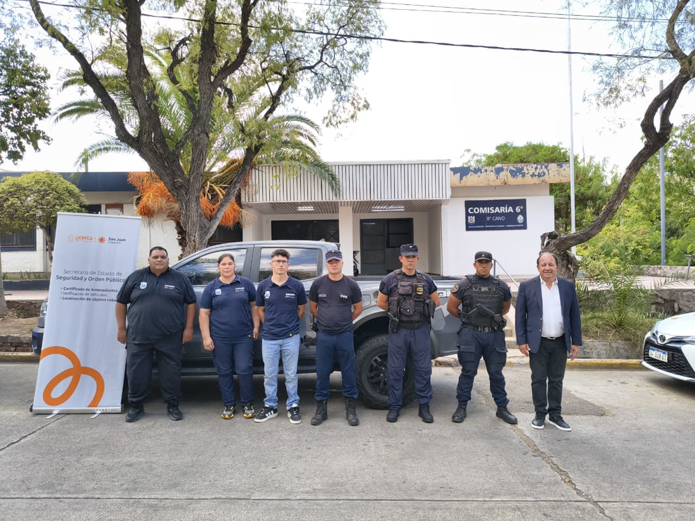 Intervención de peritos en un caso de robo automotor con tecnología avanzada.