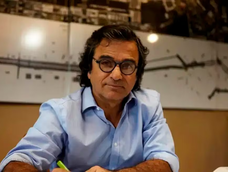 El caso expone irregularidades en la política, tras la omisión de propiedades en Miami por parte de un funcionario. El caso expone irregularidades en la política, tras la omisión de propiedades en Miami por parte de un funcionario.