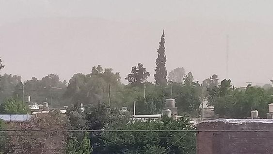 Además de seguir elevadas temperaturas, habrá ráfagas de viento de 40 a 60 Km por hora