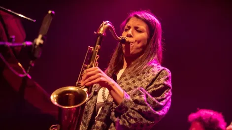 La saxofonista chilena de prestigio internacional, Melissa Aldana, deleitará a los amantes del jazz en el Teatro del Bicentenario