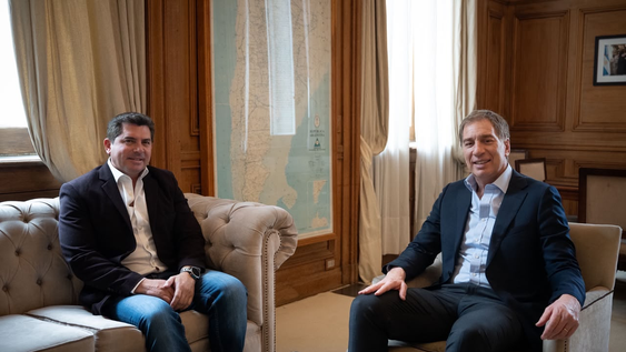 El gobernador Marcelo Orrego junto al jefe de Gabinete, Diego Santilli.