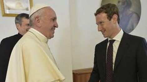 El llamativo regalo que le dio el creador de Facebook al Papa