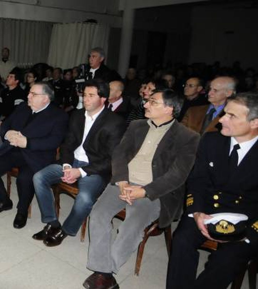 Emotivo acto por el atentado a la AMIA