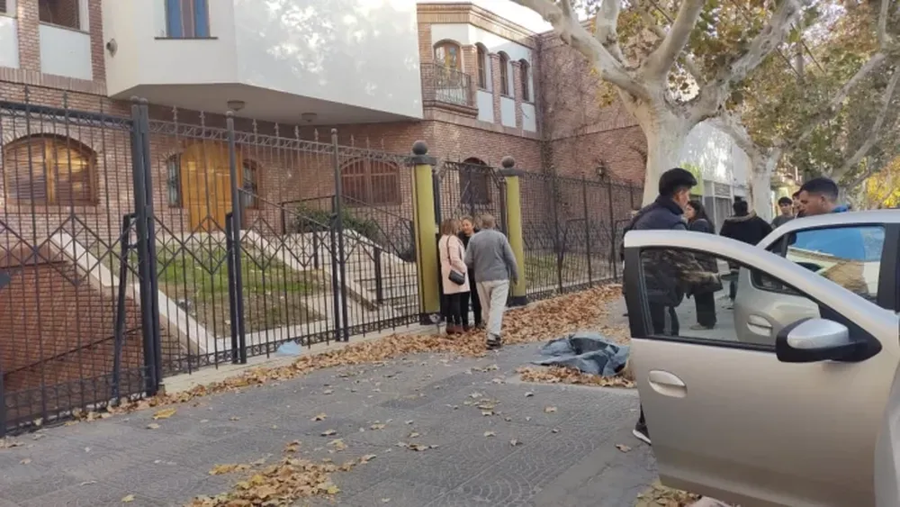 Allanaron el Arzobispado en busca de datos sobre el caso del cura Bustos