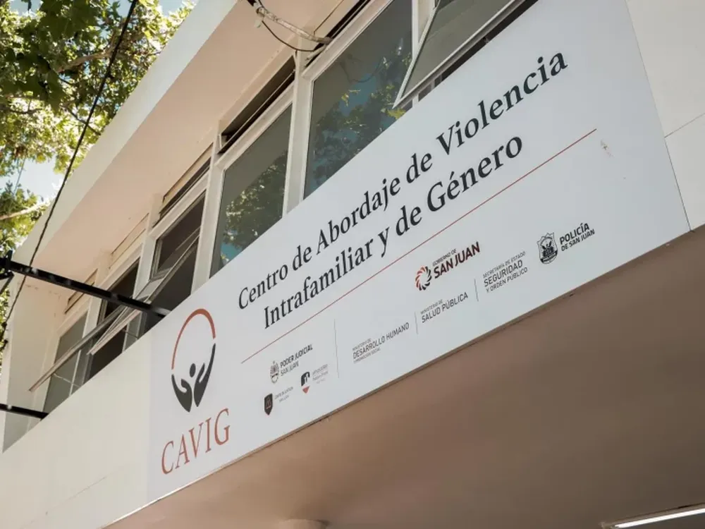 Lo denunciaron el domingo y hoy lo condenaron por lesionar y amenazar a su pareja