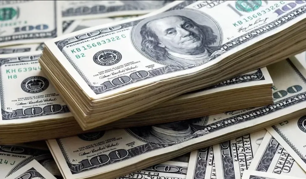 El dólar superó nuevamente los $46