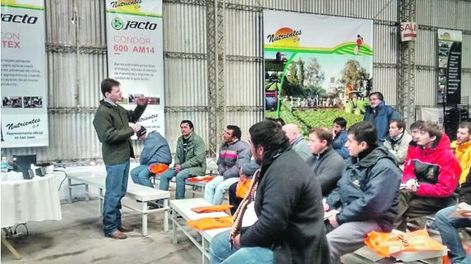 Capacitación en el uso de pulverizadoras Jacto Vortex