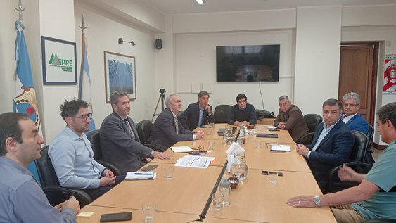 El EPRE reunió a organismos provinciales y distribuidoras para coordinar la respuesta ante emergencias eléctricas durante el verano.