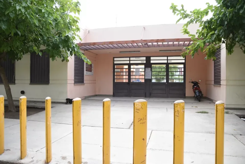 Aclararon que el cobro de $1.000 en el Colegio Provincial de Rivadavia “no tiene validez”