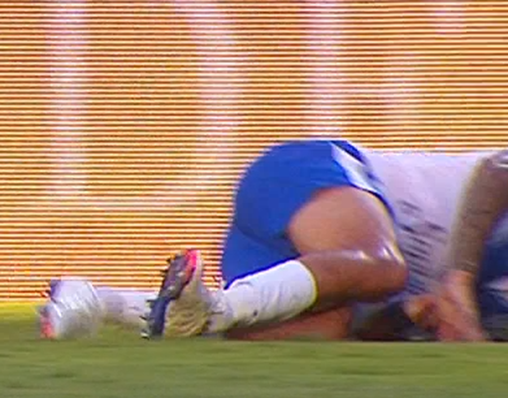 VIDEO: escalofriante fractura de un jugador de Vélez