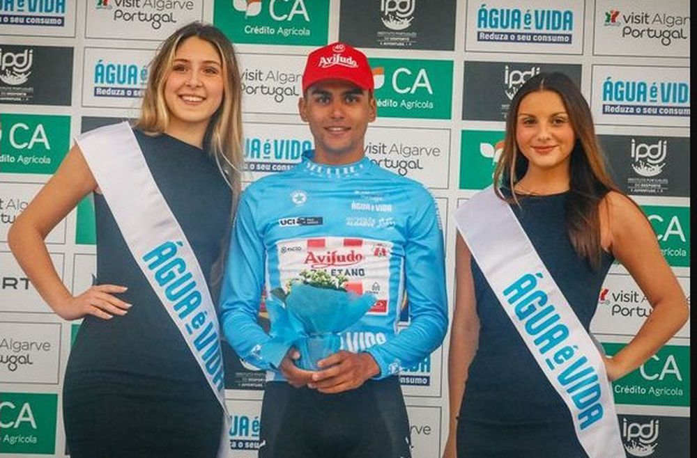 Tivani está a diez segundos del líder