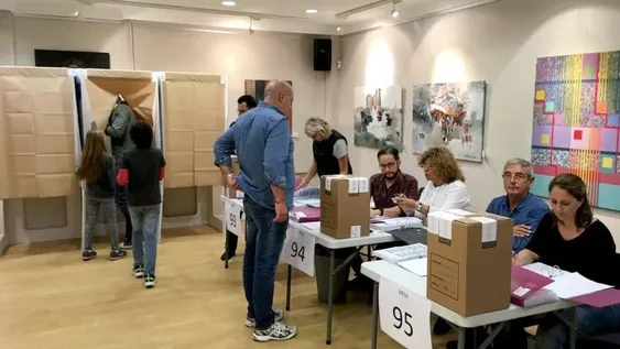 Habilitaron el voto por correo para residentes en el exterior