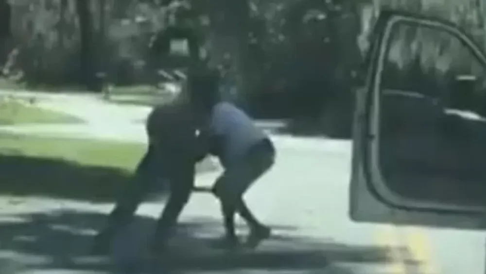 Padre e hijo matan a afroamericano que corría porque pensaban que era ladrón