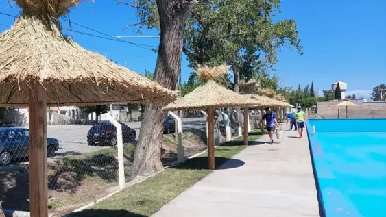 Tras 6 años cerrada, reabrieron una pileta con acceso gratis para vecinos