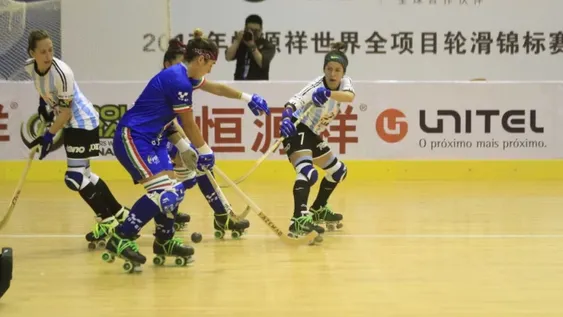 Las Águilas aplastaron a Italia en el estreno del Mundial de China