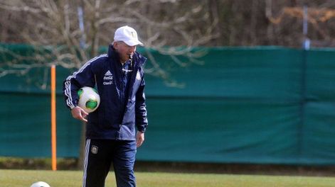 Los restos de Sabella serán velados en el predio de la AFA en Ezeiza