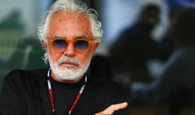 Flavio Briatore confirmó que Alpine negocia con Mercedes la aquisición de acciones.&nbsp;