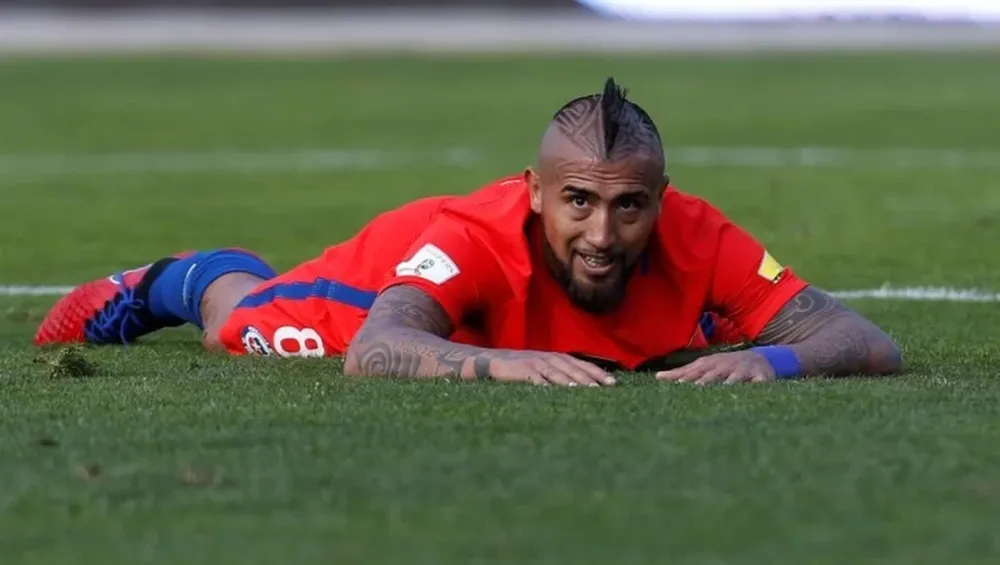 Bolivia se hizo fuerte de local y dejó en la cornisa a Chile