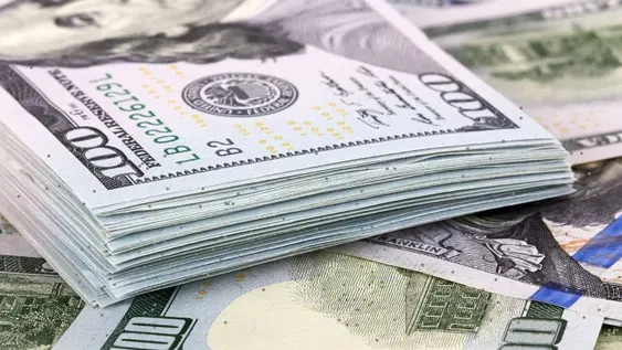 El dólar blue llegó a 158 pesos y es récord