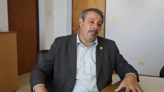 Nasisi le pasó la pelota a legales