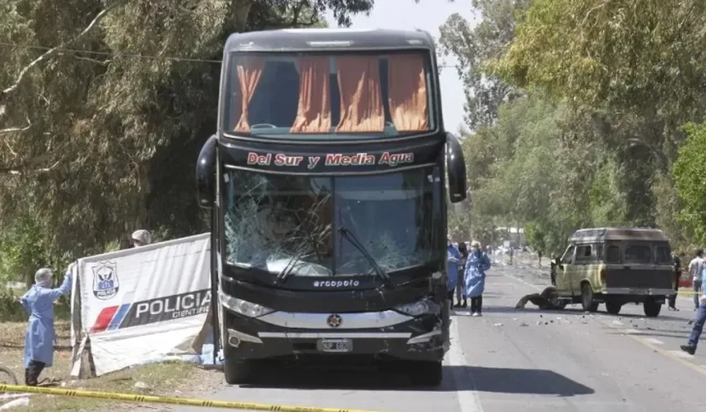 Doble tragedia en la Ruta 20: las víctimas fatales eran padre e hijo
