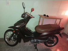 La moto robada por los delincuentes.