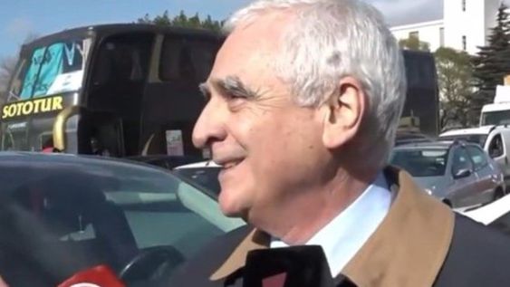 Un ex titular de la UIA se agarró a trompadas con un camarógrafo tras declarar en Comodoro Py