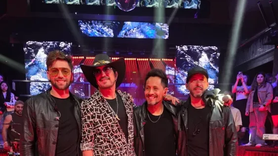 La Konga y Memo Férnández de Los Rancheros, en el estudio de grabación.