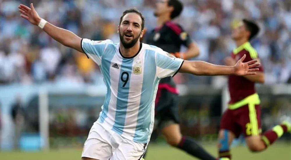 Higuaín deja la Selección: “Mi ciclo está terminado para alegría de muchos”