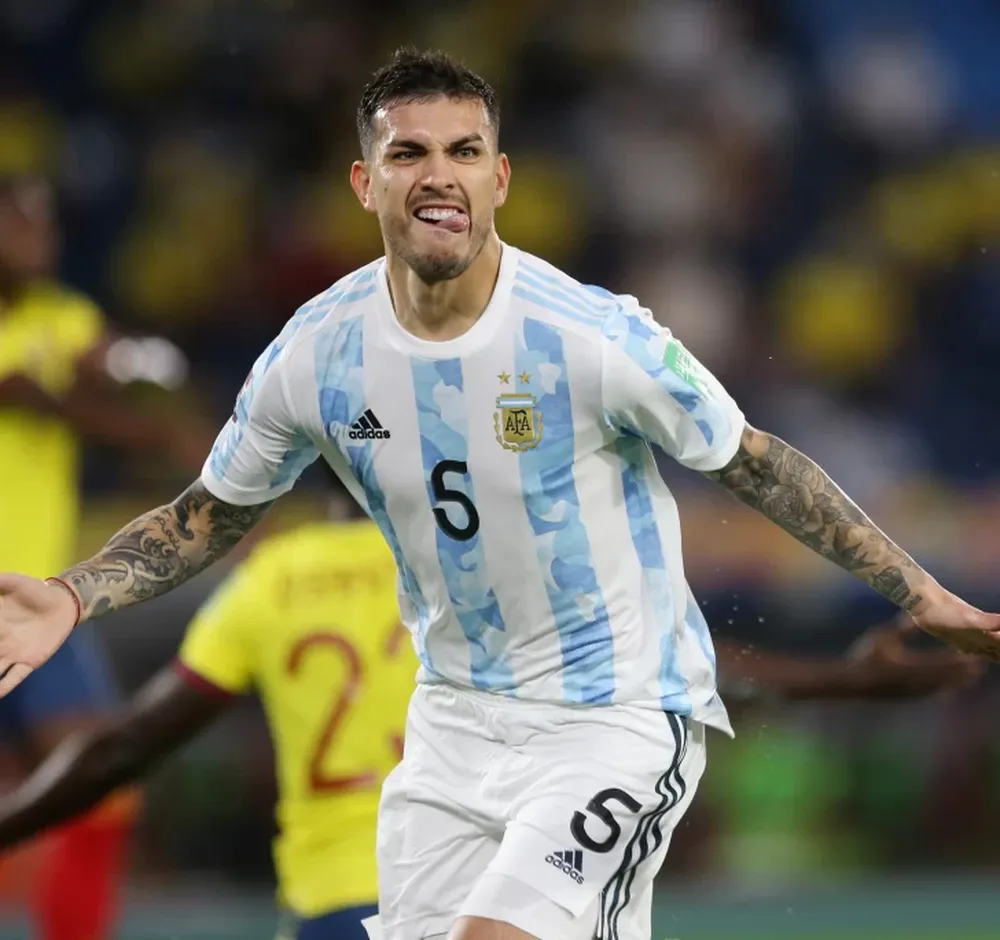 OFERTA. Leandro Paredes tendrá que decidir.