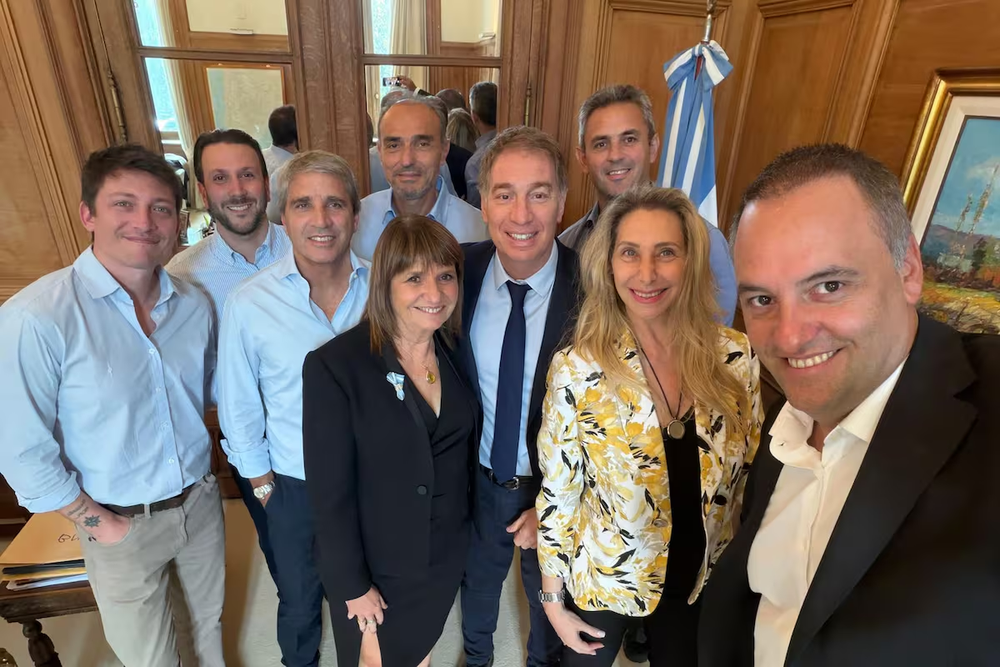 Los integrantes de la mesa política libertaria intentarán reactivar la agenda parlamentaria en medio del caso patrimonial de Adorni.