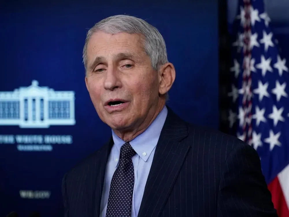 La Casa Blanca dice que vacunar a los maestros no es un requisito para reabrir las escuelas